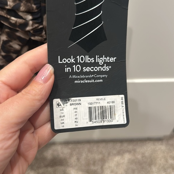 Never worn Miraclesuit Leopard One Piece - Picture 2 of 4